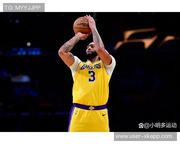 浓眉半场高效表现16分5板3帽完美罚球助力球队争胜