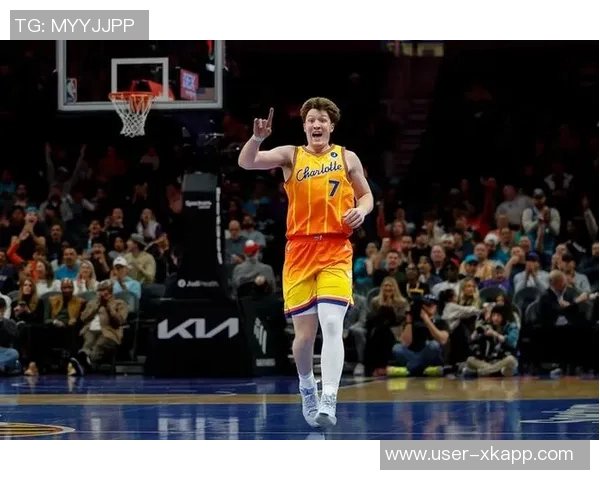 克尼佩尔首节火力全开6中5狂砍16分三分球完美4投全中展现超强状态