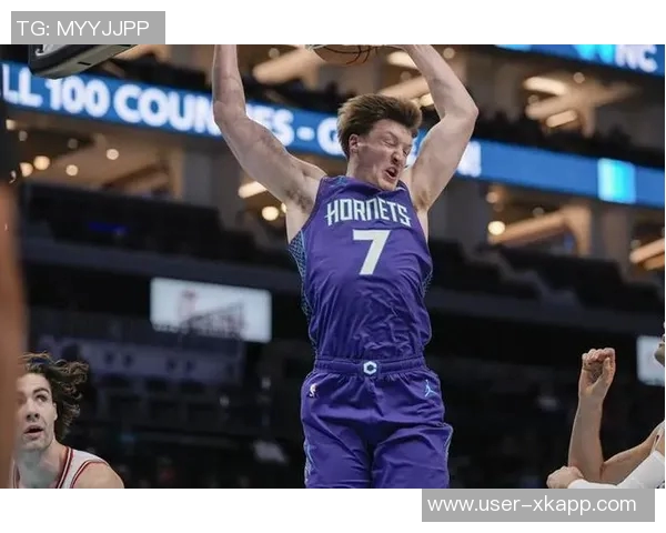 克尼佩尔首节火力全开6中5狂砍16分三分球完美4投全中展现超强状态